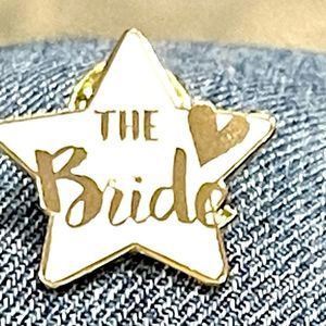 New White Enamel & Gold Star “The Bride” Lapel Clothing Fashion Pin